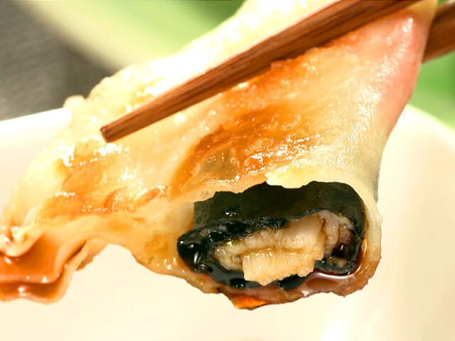 【家事ヤロウ】カニカマ餃子のレシピ｜話題の餃子レシピ2021最新版