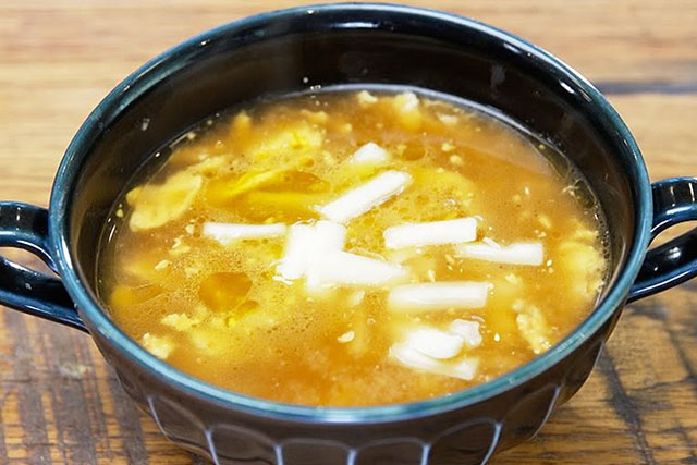 【家事ヤロウ】崩し目玉焼き味噌汁のレシピ 和田明日香の味噌汁アレンジ料理