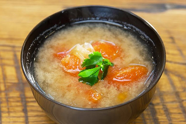 【家事ヤロウ】W昆布のトマト味噌汁のレシピ 和田明日香の味噌汁アレンジ料理