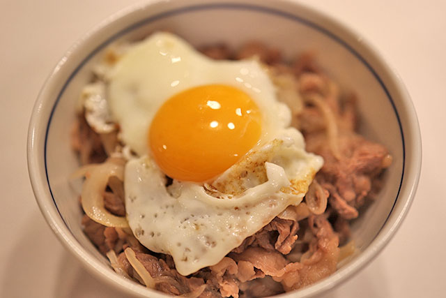 【ラヴィット】父直伝にんにく肉肉丼のレシピ ぼる塾あんりさん直伝にんにく料理