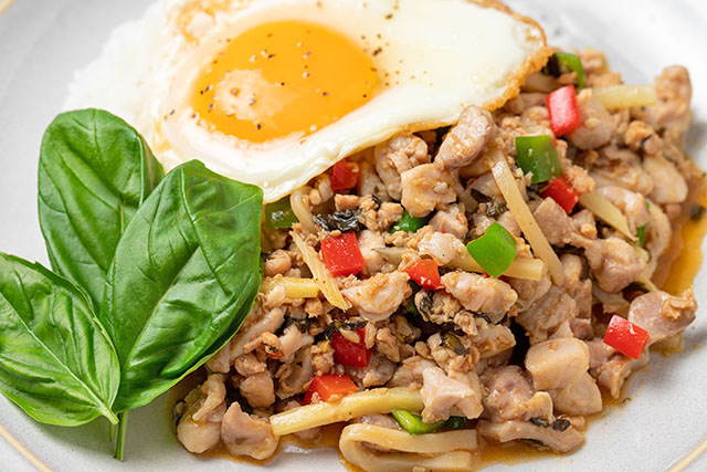 【マツコの知らない世界】大豆と油揚げのガパオライスのレシピ 松丸奨さんが教える学校給食の世界