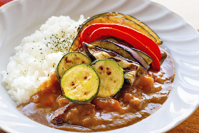 【ラヴィット】コク旨夏野菜ビーフカレーのレシピ ロバート馬場ちゃん直伝