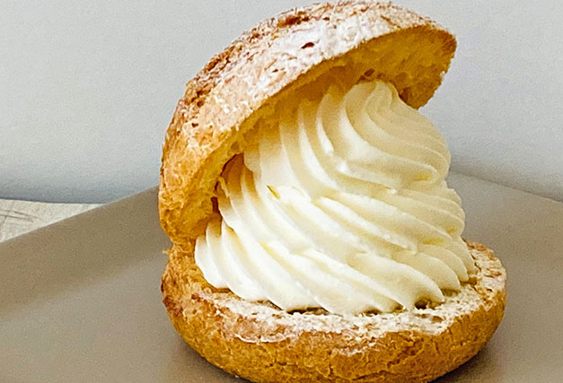 【ざわつく金曜日】バニラシュークリーム(パティスリーテンアンド)高級スイーツ