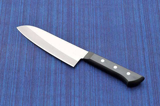 【ざわつく金曜日】関市包丁アボカドの種もスパッと切れる『鎬-Shinogi-Neo』