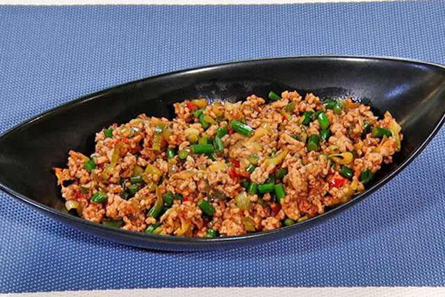 【DayDay】豚ひき肉とにんにくの芽の香味炒めのレシピ(フェンファン)亜希のざっくりキッチン