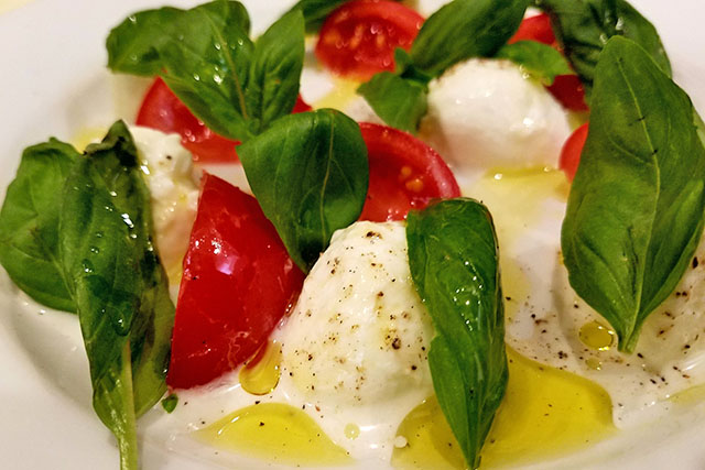 【きょうの料理】トマトとパンのサラダのレシピ 井上勝人シェフのトマトアレンジ料理