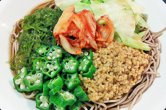 【ZIP】ぶっかけそばのレシピ(めかぶ・オクラ・納豆)夏バテ対策ヌメ活レシピ