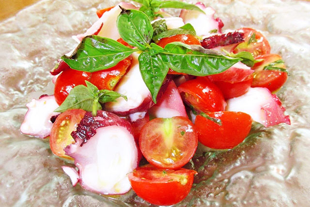 【相葉マナブ】トマトとタコのサラダのレシピ 栗原はるみさんのトマト料理