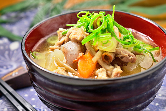 【瞬間回答】豚汁をワンランク上の高級な味わいに大変身させるレシピ