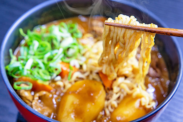 【サタプラ】カレー味カップ麺ひたすら試してランキングBEST5