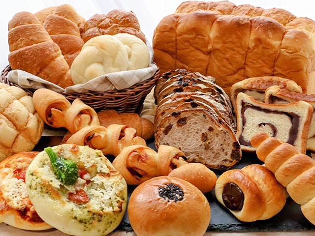 【ざわつく金曜日】パン3選(クロワッサン/明太フランス/クニャーネ)どれを食べたいか選手権