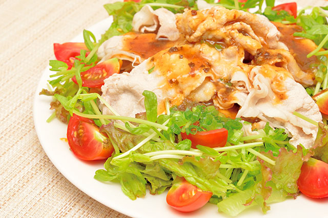 【DAIGOも台所】春菊とゆで豚のごまソースのレシピ 冷しゃぶ料理