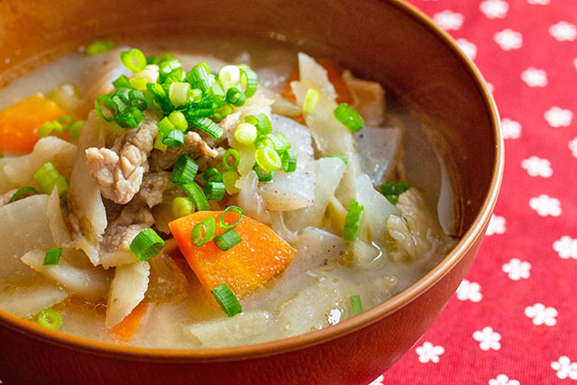 【ぽかぽか】根菜たっぷりぽかぽか豚汁のレシピ 浜内千波先生の時短料理