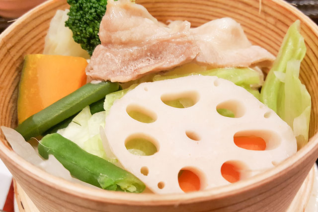 【DAIGOも台所】野菜のセイロ蒸し辛味ごまソースのレシピ せいろ料理