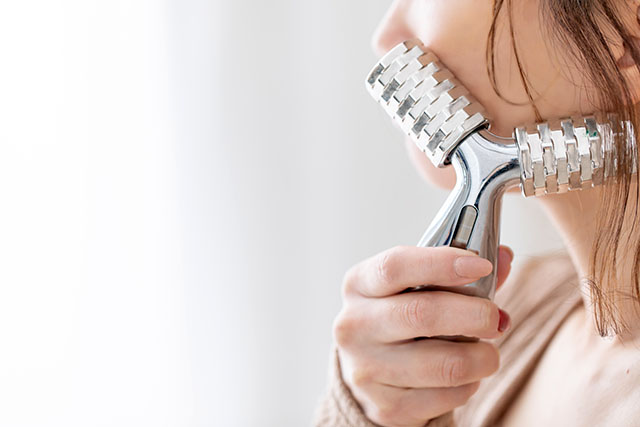 【この差って何ですか？】美顔ローラーで小顔＆二重マッサージを1か月ガチ検証