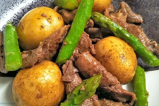 【DAIGOも台所】牛肉とじゃがいものクミン炒めのレシピ アスパラとミニトマトで