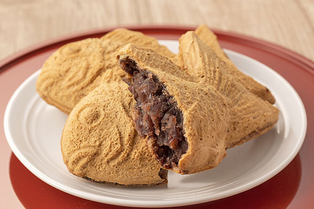 【ざわつく金曜日】金沢たい焼き『たい焼き工房土九』大福VSたい焼き究極の2択スイーツ対決