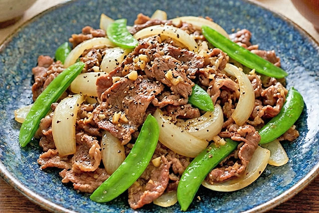 【DAIGOも台所】牛肉と新玉ねぎの黒こしょう炒めのレシピ 新玉ねぎ使い切り料理